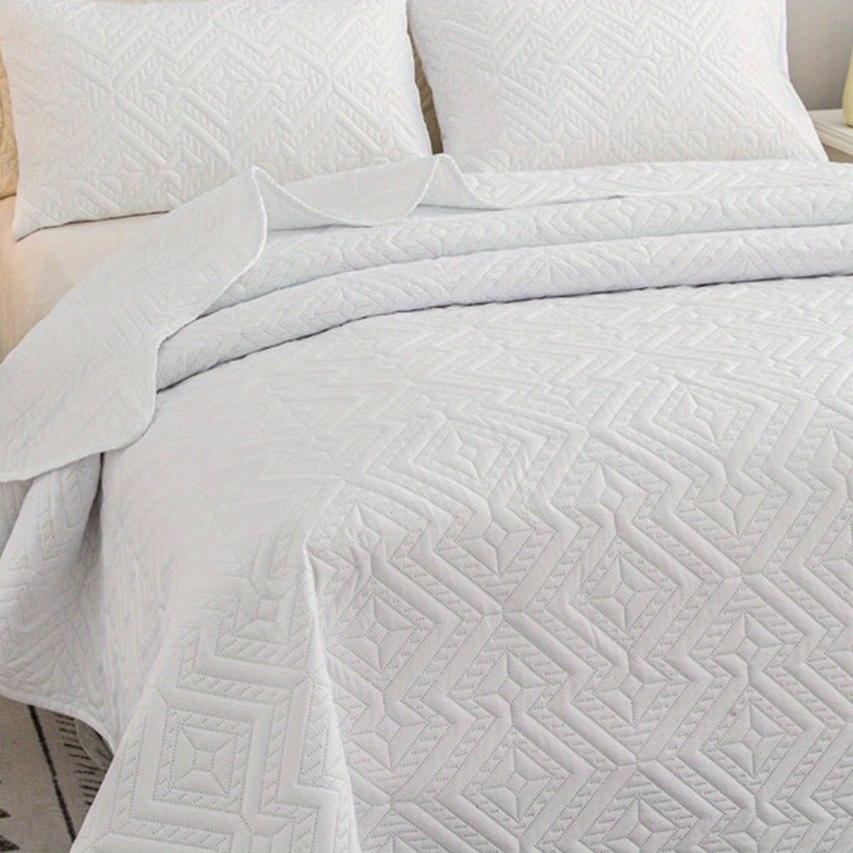 Herringbone Ruffled Microfiber Bedspread — Dulune