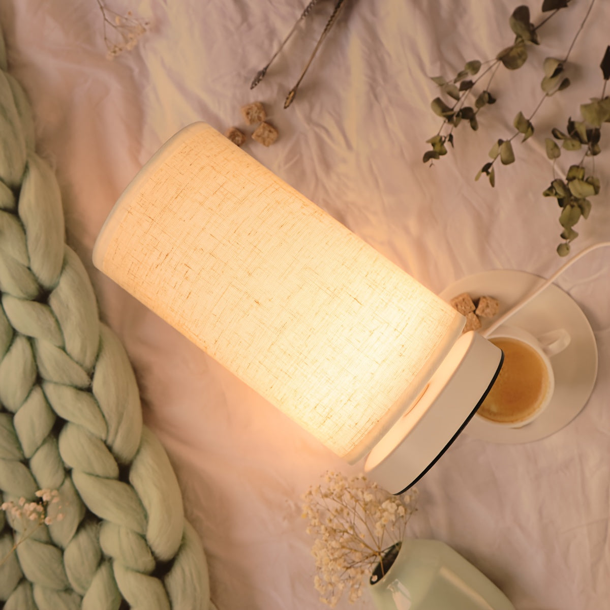 Minimalist LED Table Lamp with Adjustable Color Temperature — Dulune