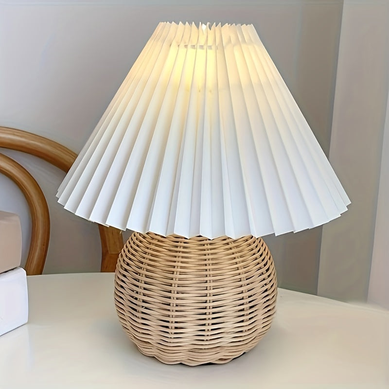 Pleated Shade Table Lamp with Metal Base — Dulune