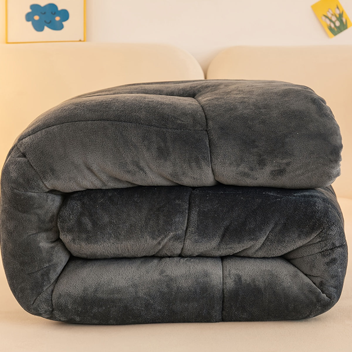 Velvet and Faux Sheepskin Wool Comforter — Dulune